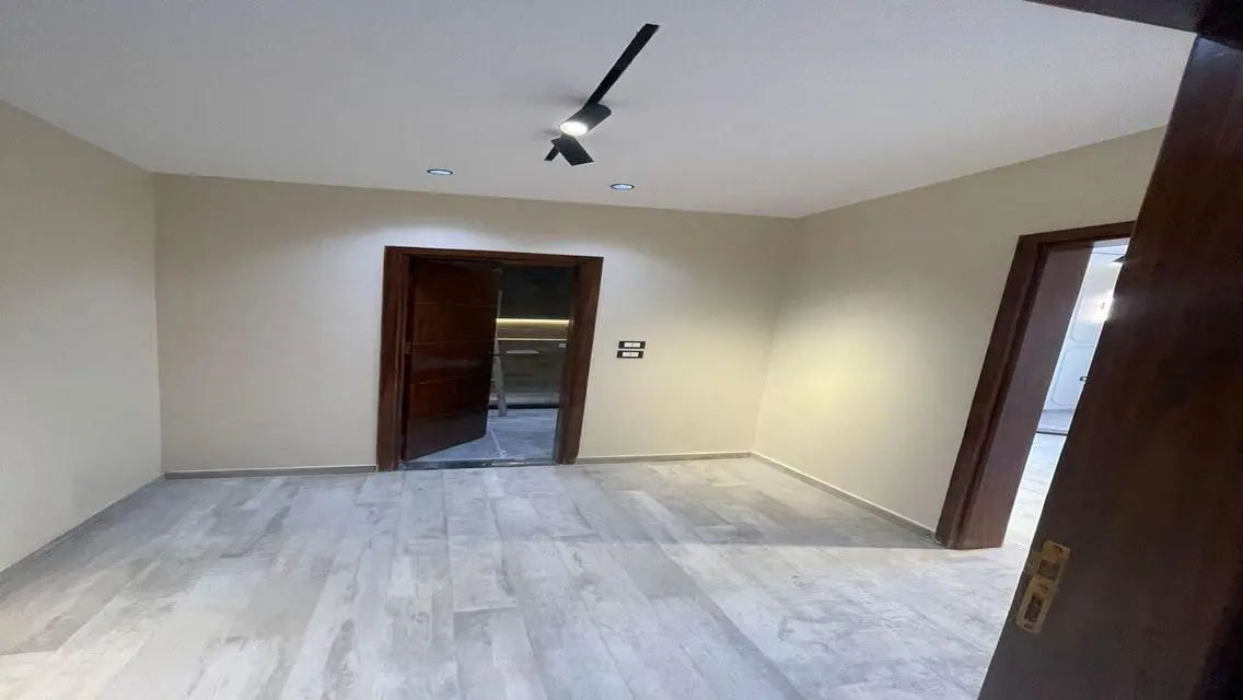 Property for Sale - 318 sq meters
