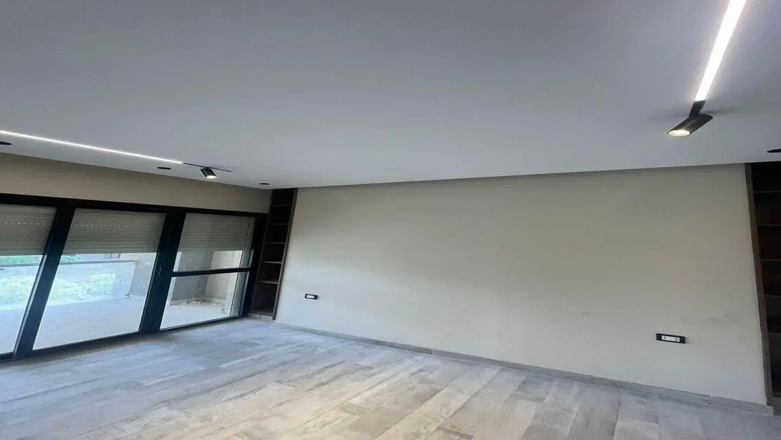 Property for Sale - 318 sq meters