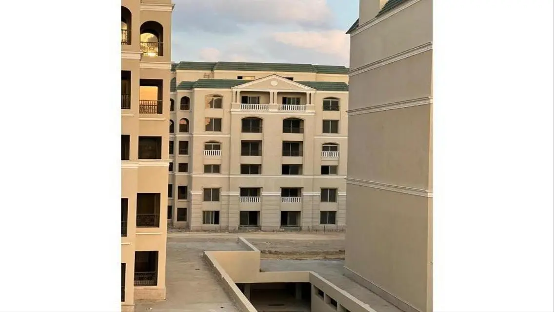 شقة فاخرة للبيع بمساحة واسعة