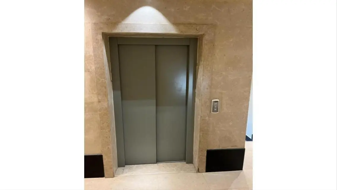 شقة فاخرة بمساحة واسعة للبيع