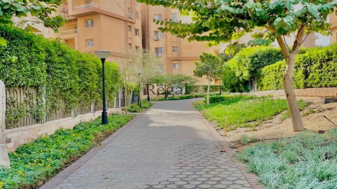 شقة فاخرة بمساحة متميزة في قلب المدينة
