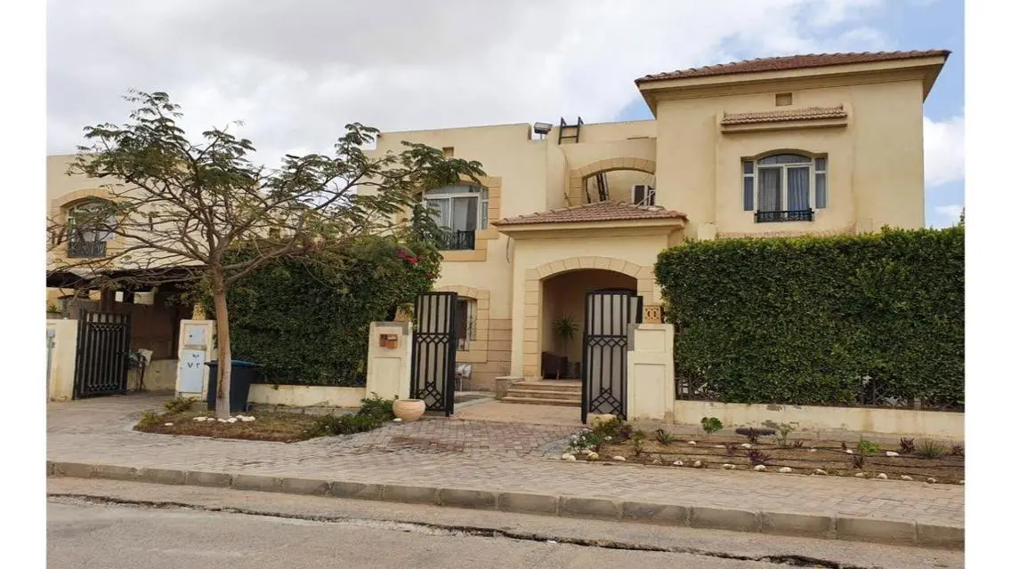 شقة فاخرة في جاردينيا بارك 740-2