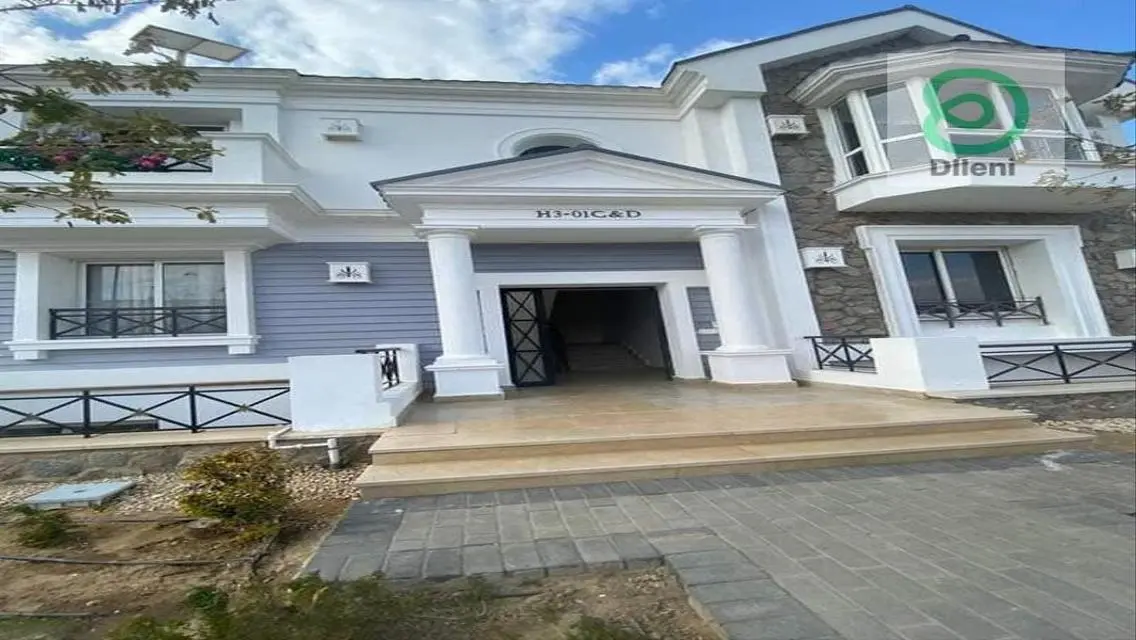 Luxury Villa with Stunning Views and Private Garden