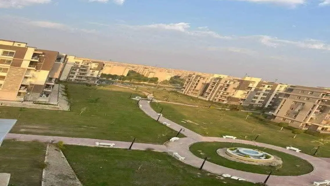 Luxury Apartment for Sale Overlooking Lakes