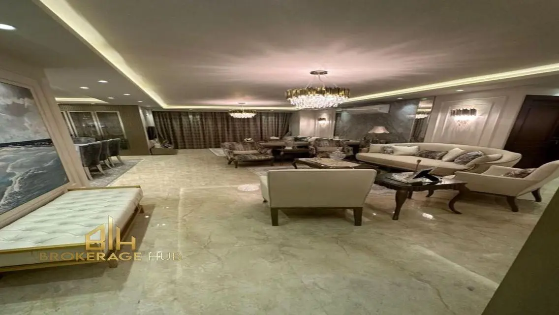 Luxury Apartment in Prime Location with Stunning Views