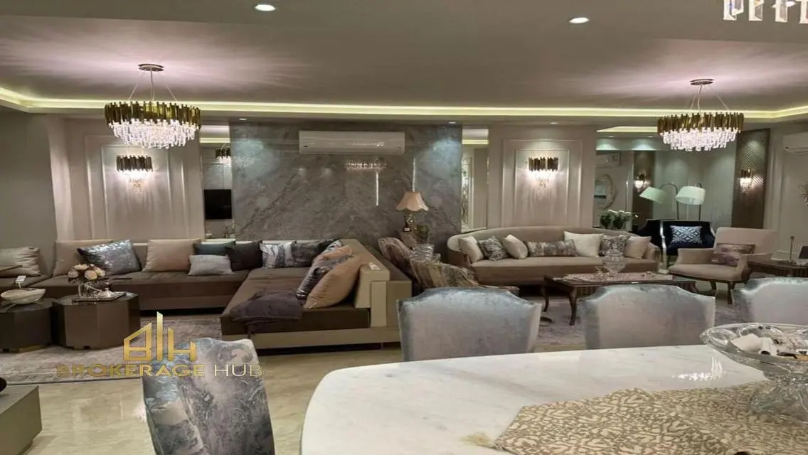 Luxury Apartment in Prime Location with Stunning Views
