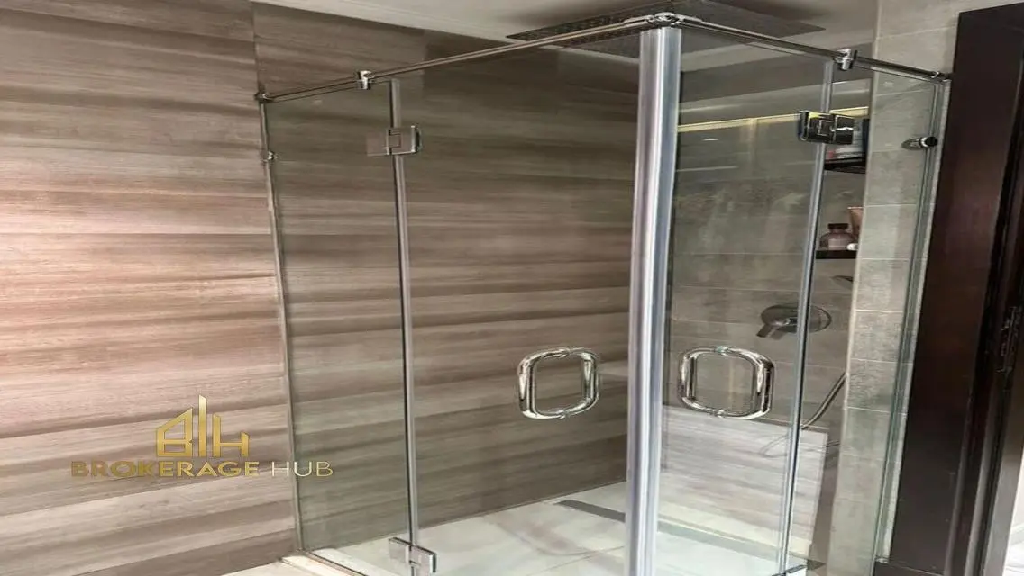 Luxury Apartment in Prime Location with Stunning Views