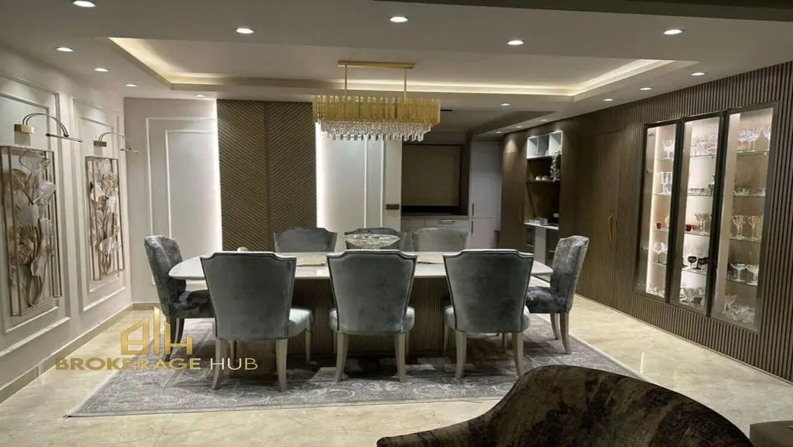 Luxury Apartment in Prime Location with Stunning Views