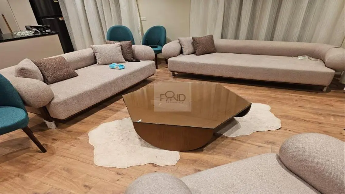 Stylish 140 Meter Apartment in Prime Location