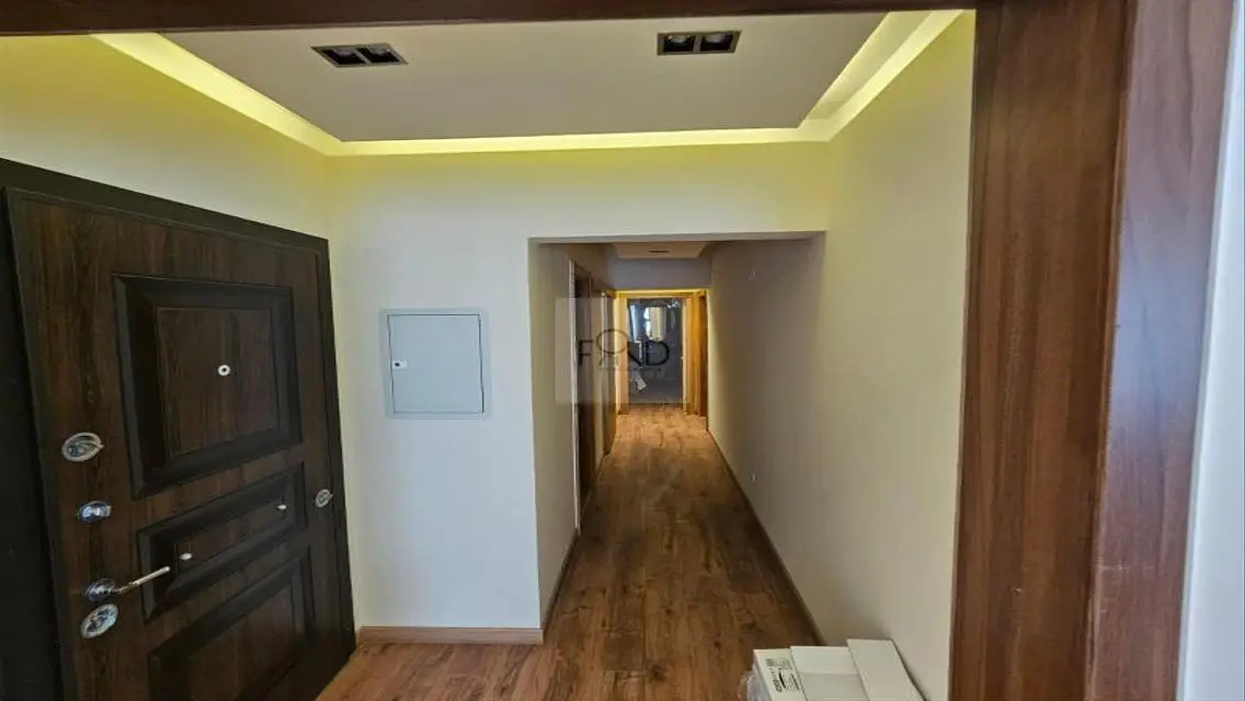 Stylish 140 Meter Apartment in Prime Location