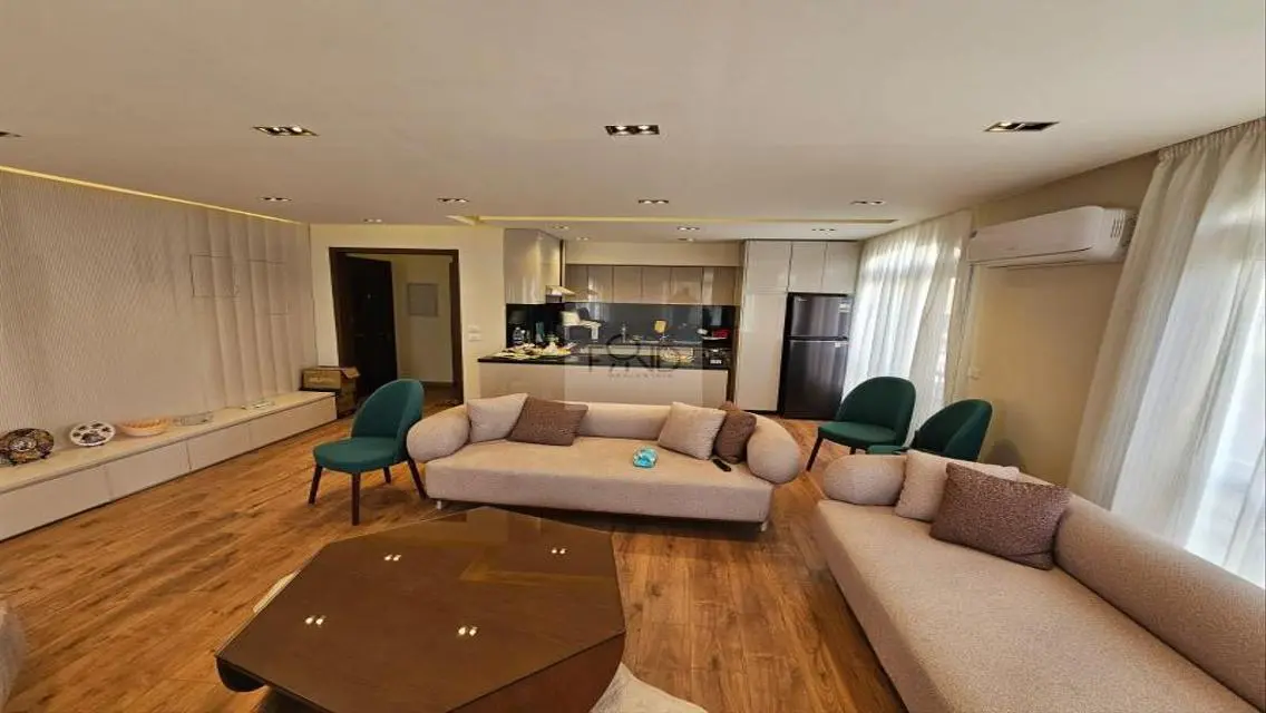 Stylish 140 Meter Apartment in Prime Location