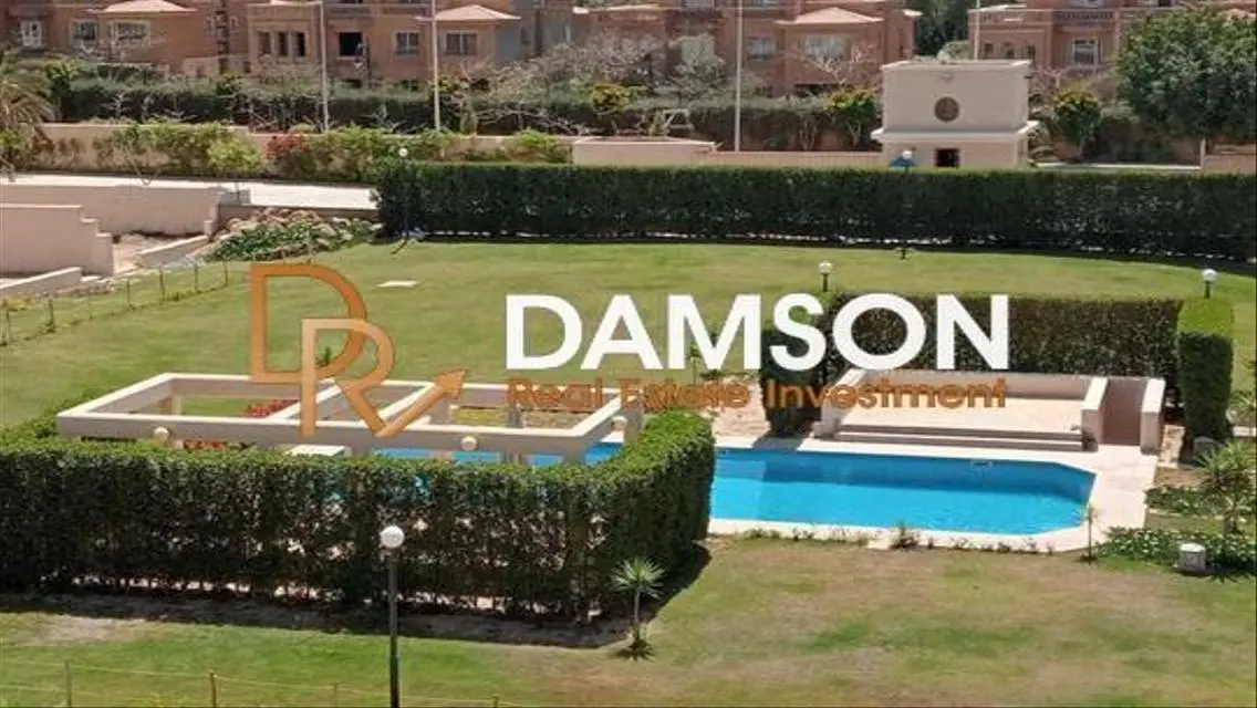 فيلا فاخرة للإيجار مع حديقة خاصة ومسبح في موقع متميز