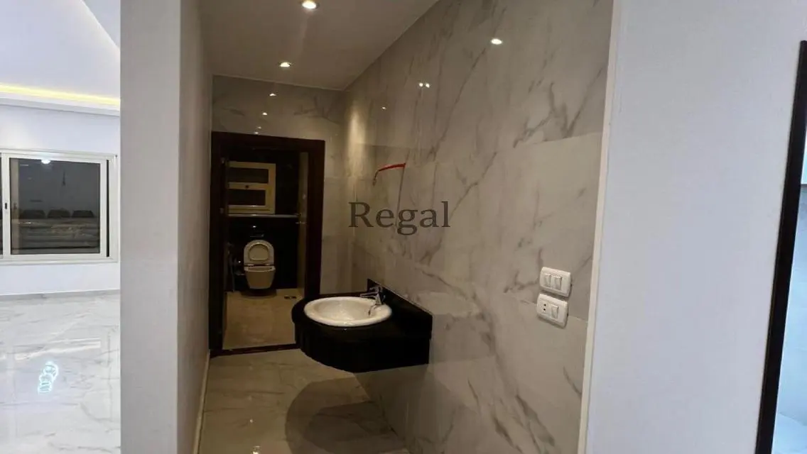 Luxury Apartment for Sale with Lake View