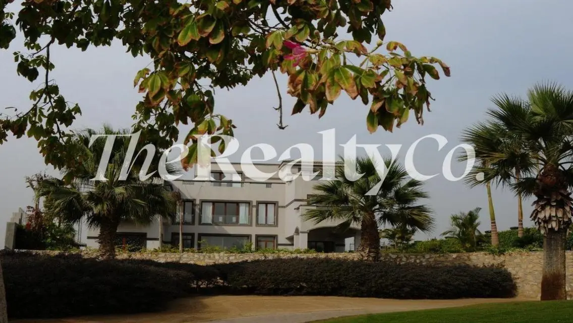 Stylish Twin House in Palm Hills – Golf View