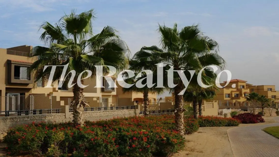 Stylish Twin House in Palm Hills – Golf View