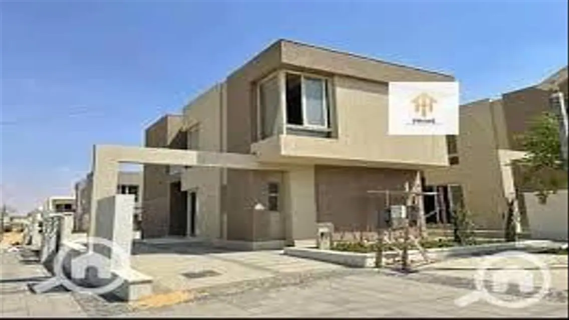 Luxurious Villa with 40 sqm Private Garden and Pool