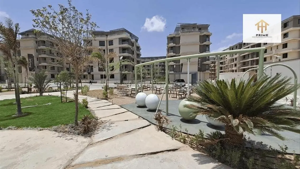 Luxurious Villa with 40 sqm Private Garden and Pool
