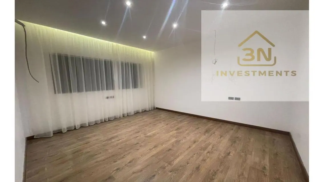 Three-in-One Investment with Balcony and Lake View