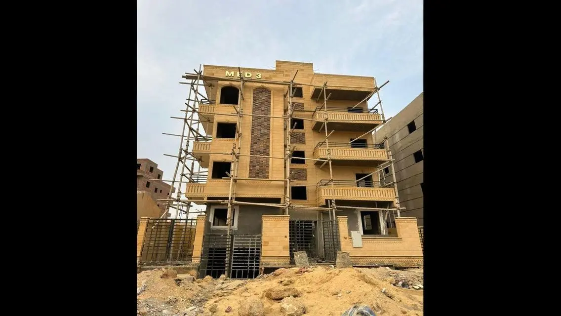 شقة فاخرة مع حديقة خاصة ومرافق فاخرة