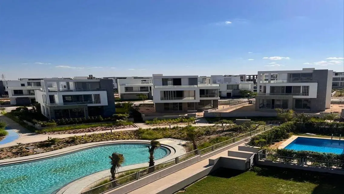 Luxury Villa for Sale with Private Gardens and Comprehensive Amenities