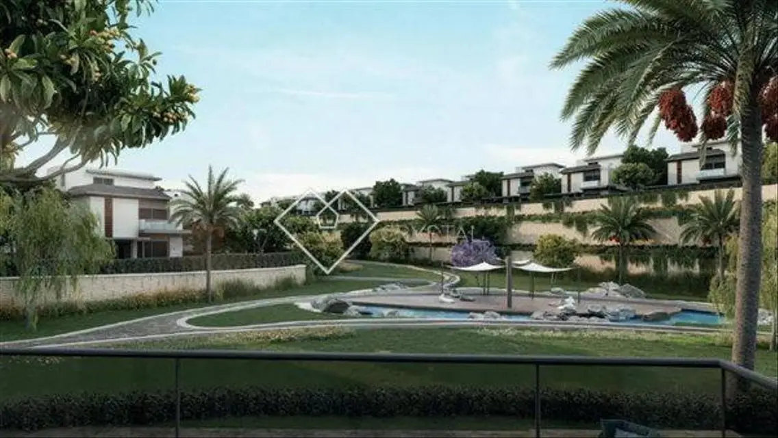 Telal East: Luxurious Villa Overlooking Lakes