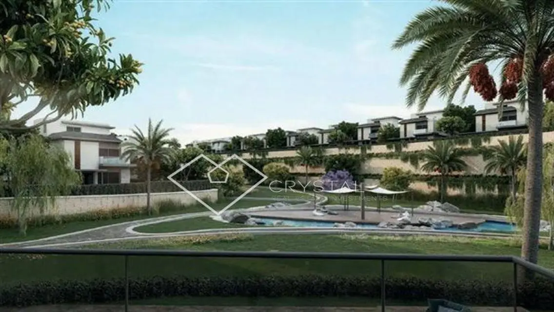 Telal East: Luxurious Villa Overlooking Lakes
