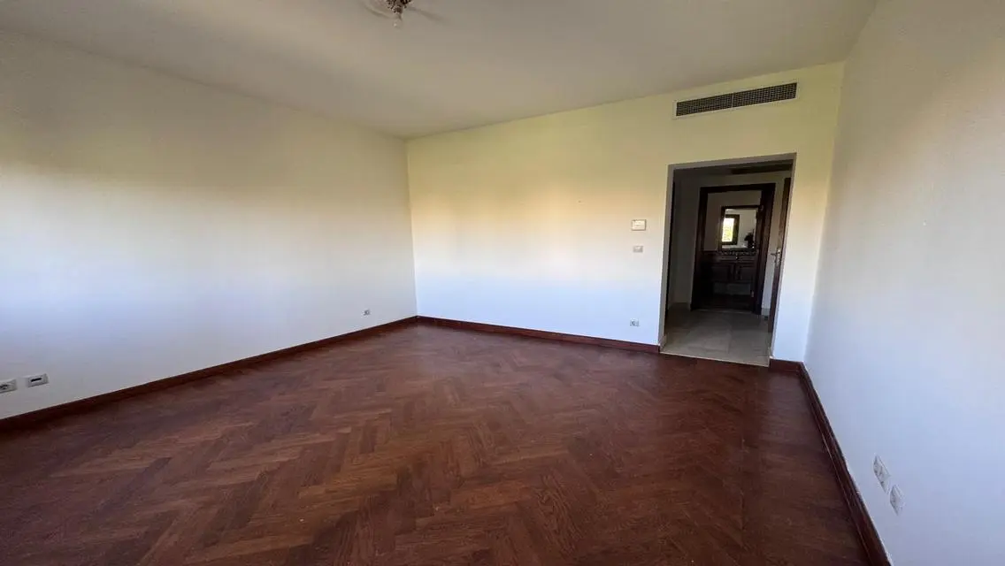 Luxury Apartment of 347 Sqm with Private Garden and Pool