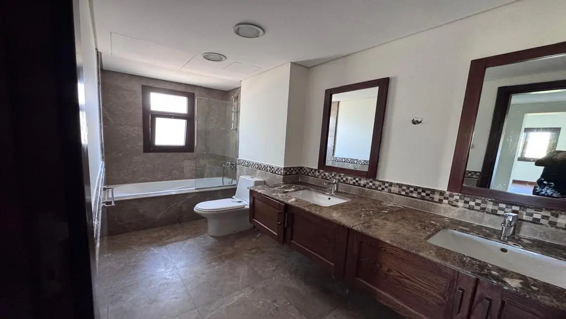 Luxury Apartment of 347 Sqm with Private Garden and Pool