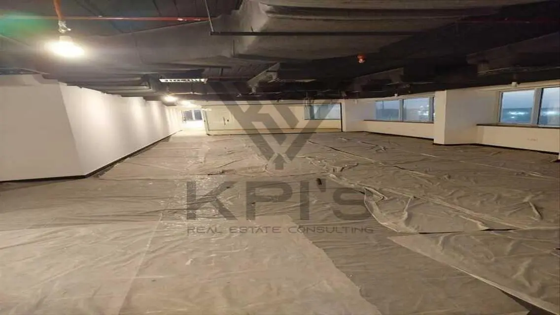 Luxury Apartment with Spacious Amenities