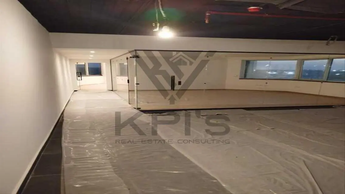 Luxury Apartment with Spacious Amenities