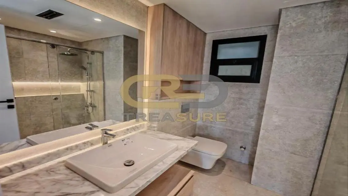 New Apartment with 45 sqm, Balcony and Central Air Conditioning