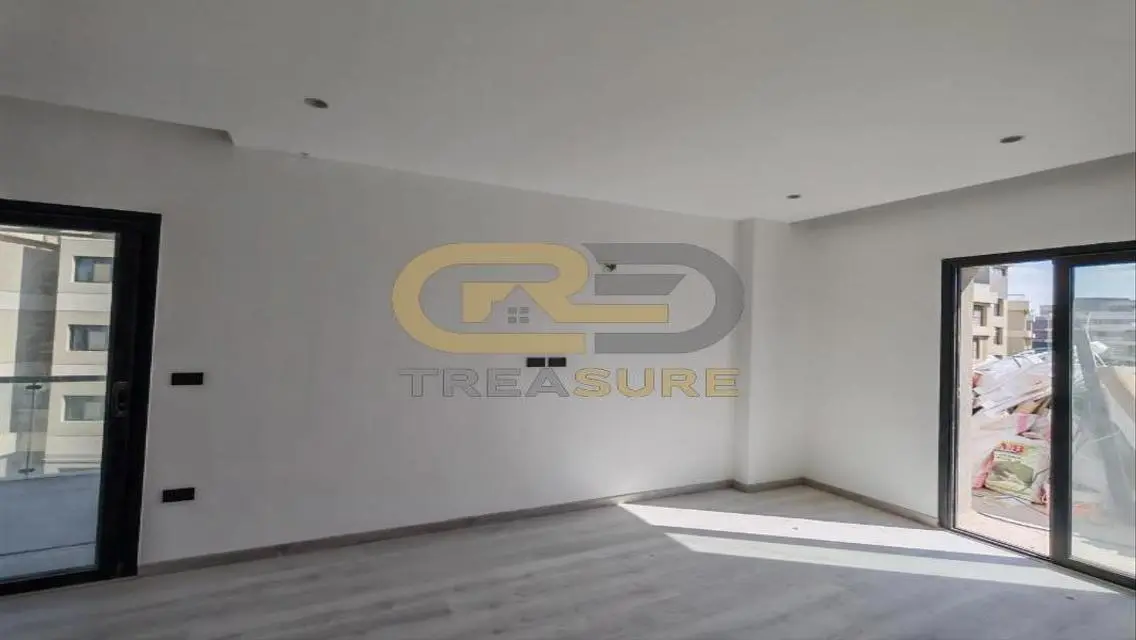 New Apartment with 45 sqm, Balcony and Central Air Conditioning