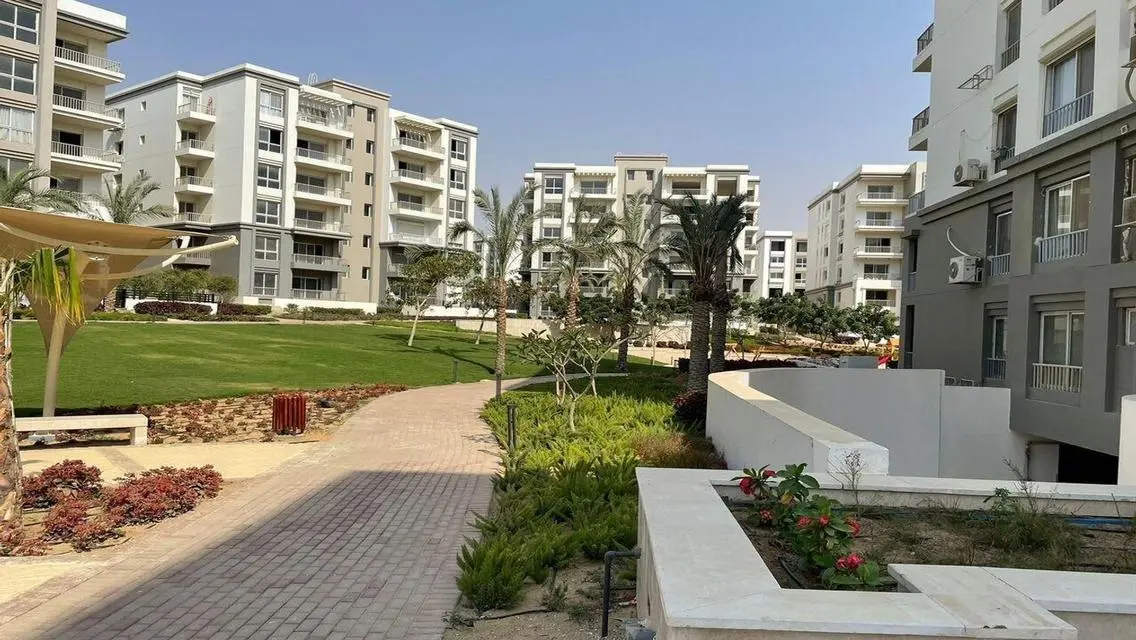 Amazing Investment Opportunity: 395 Sqm Property with Security Guard