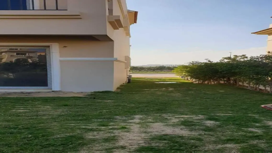 Amazing Investment Opportunity: 395 Sqm Property with Security Guard