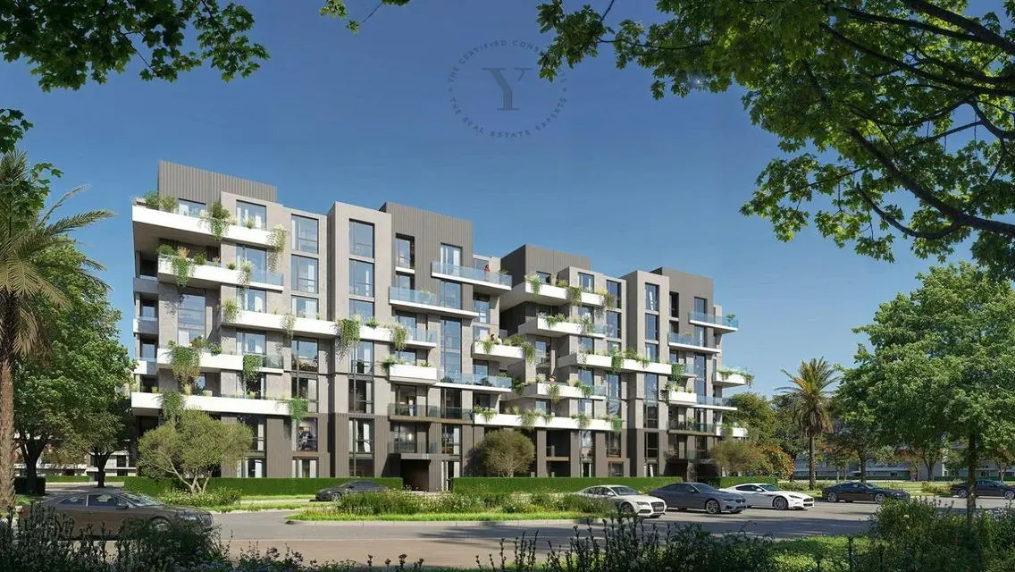 Luxury Apartment with Lake View