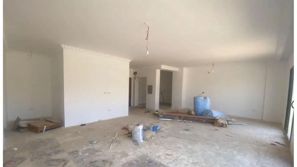 Luxury Apartment with Private Garden and Health Club