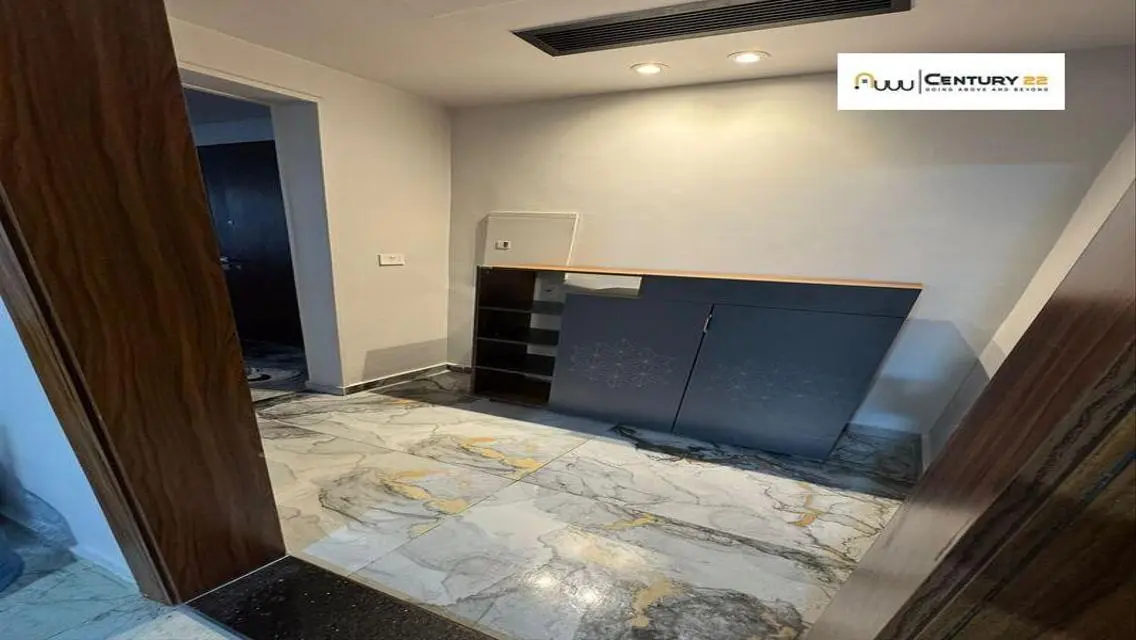 Luxury Apartment with Modern Amenities