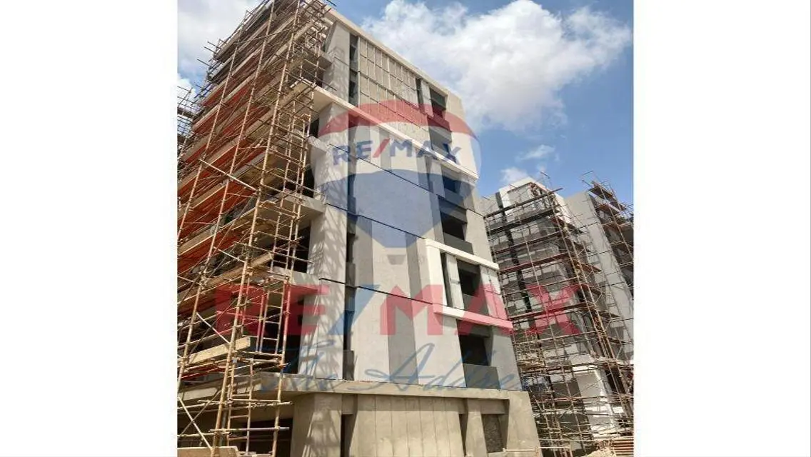 Luxury Apartment with Full Amenities in Prime Location