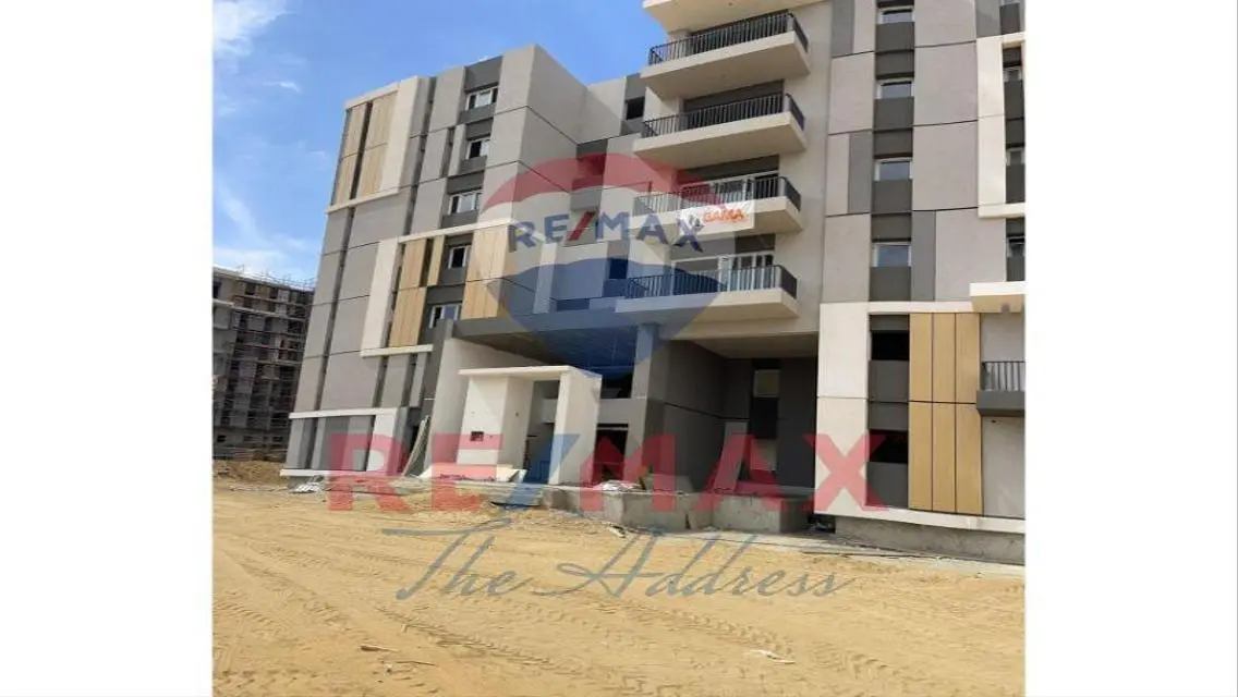 Luxury Apartment with Full Amenities in Prime Location
