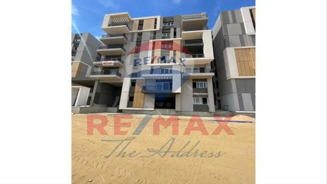 Luxury Apartment with Full Amenities in Prime Location