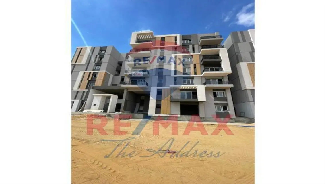 Luxury Apartment with Full Amenities in Prime Location