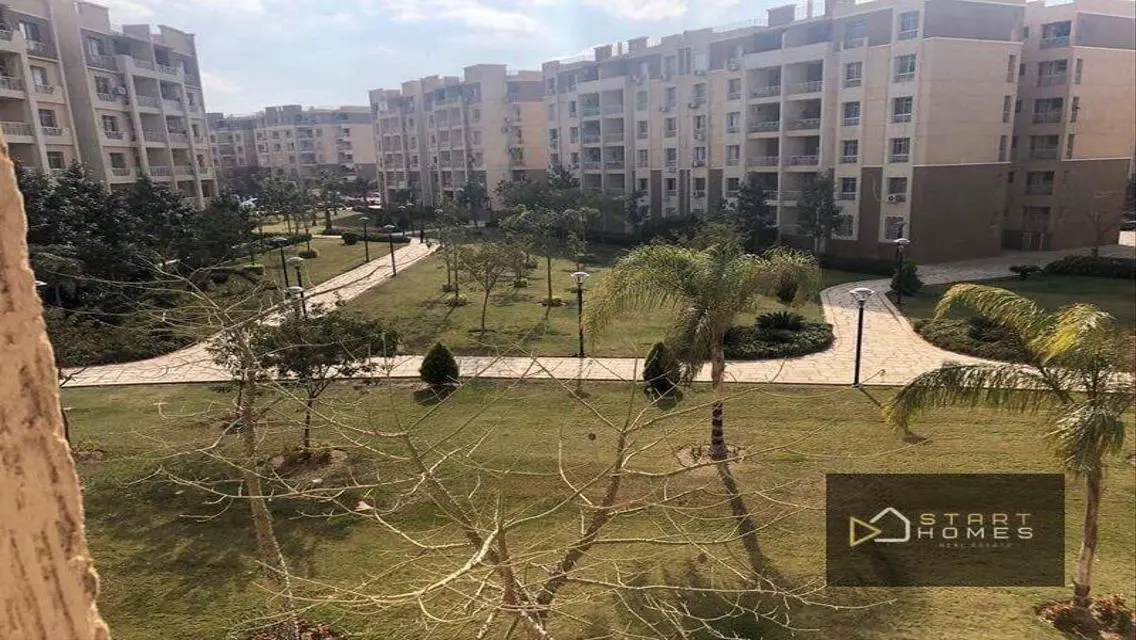 Luxury Apartment with Scenic Views in Prime Location