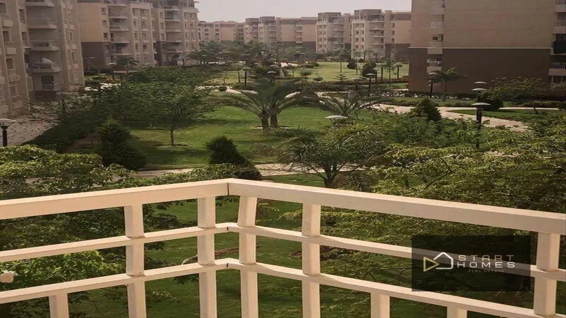 Luxury Apartment with Scenic Views in Prime Location