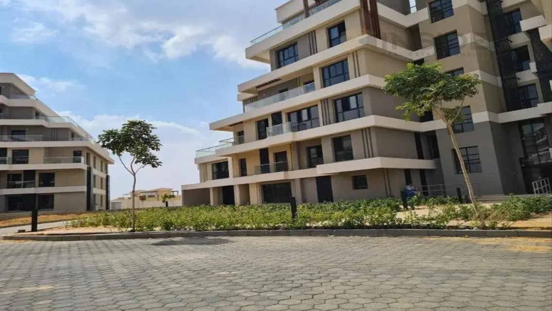 Luxurious Outer Duplex with Private Garden