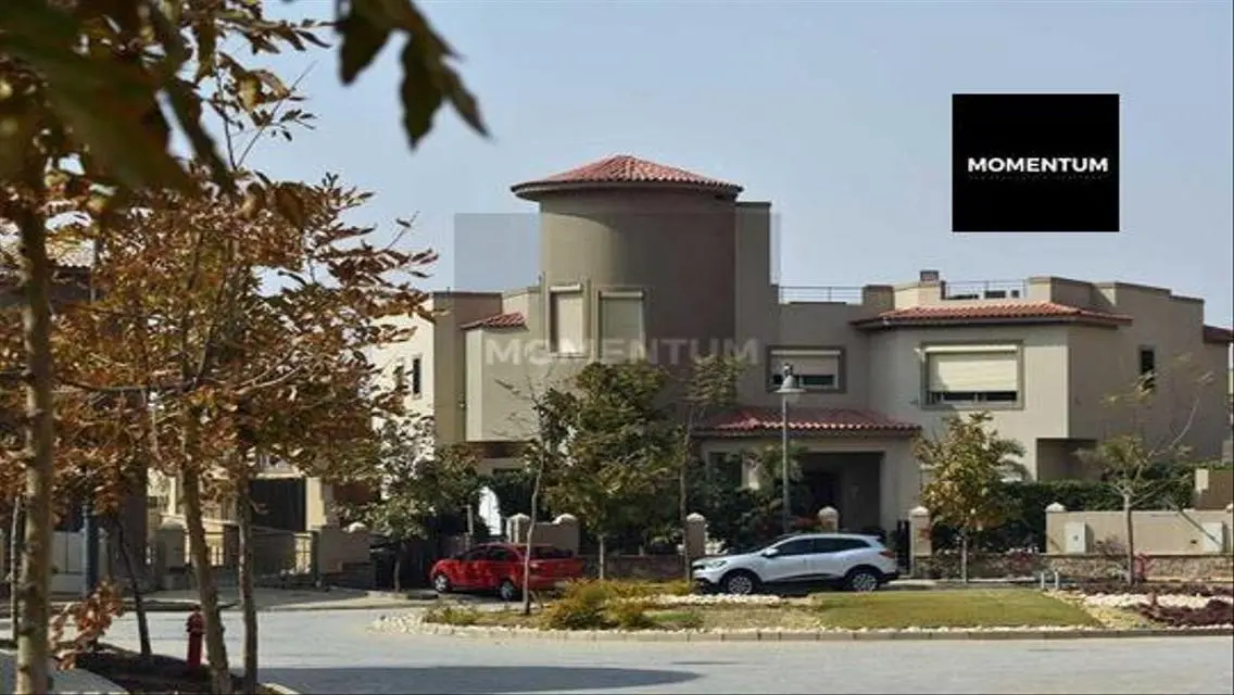 Palm Hills - New Cairo: Luxurious Villa with Private Garden and Security Guard