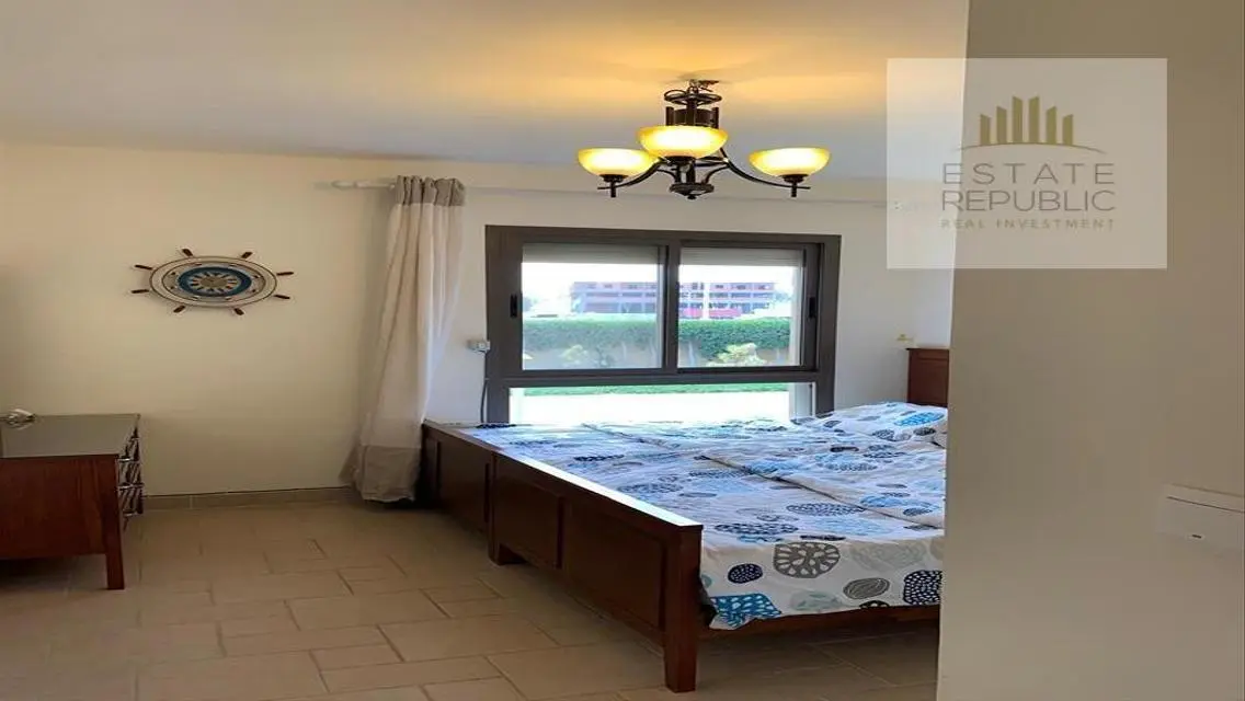 شقة فاخرة في موقع متميز overlooking بحيرات