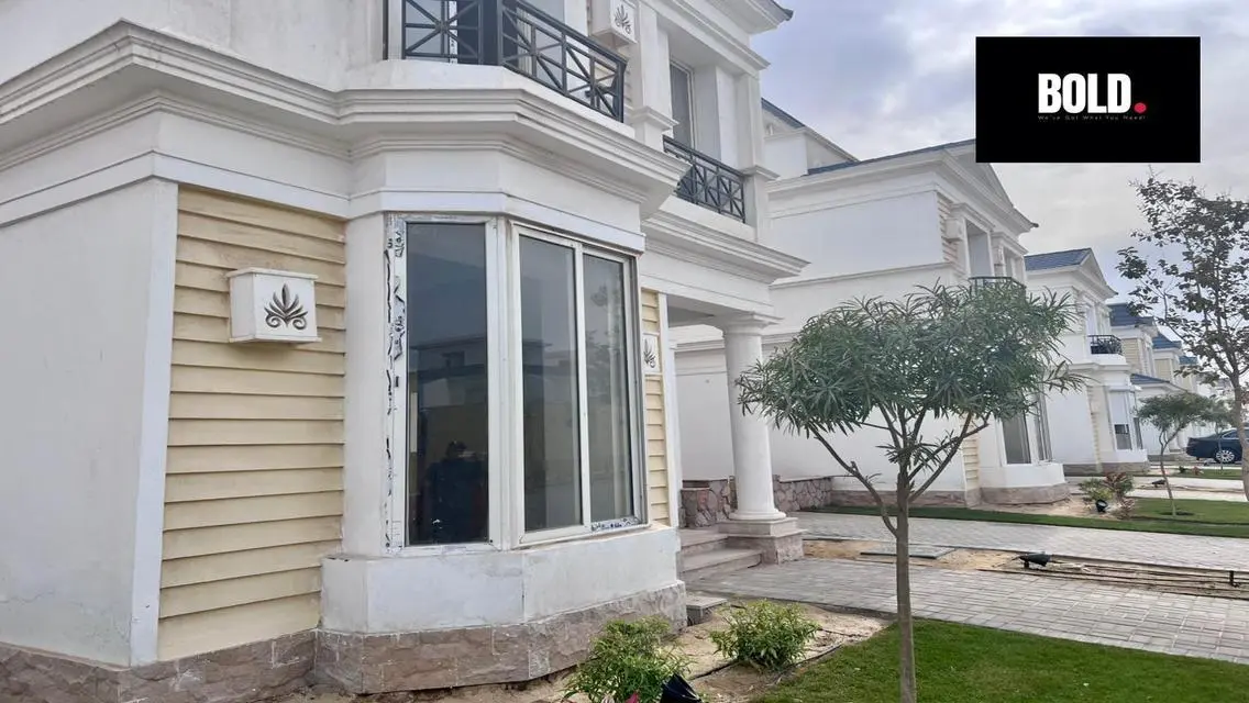 Luxurious Villa with Private Pool and Garden