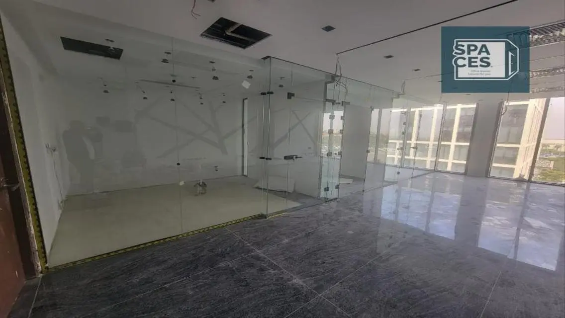Office for Rent in Prime Location 96