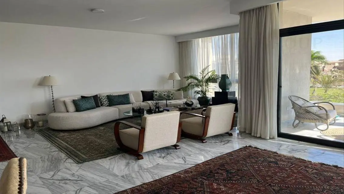 Charming 3 Bedroom Apartment for Sale in a Prime Location