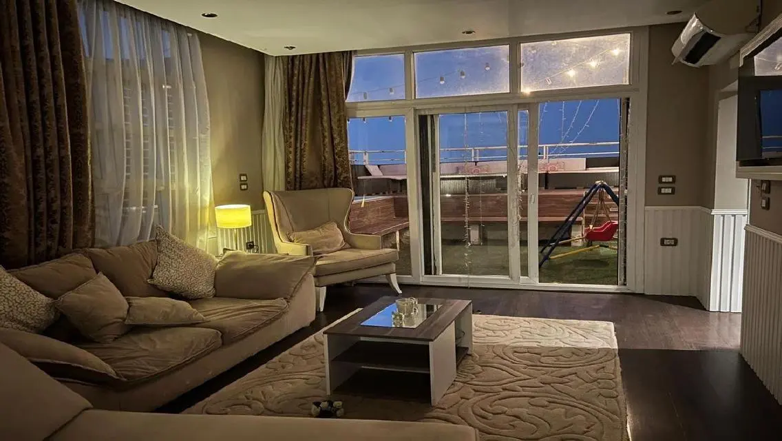 Luxury Apartment with Private Plunge Pool in Family Compound